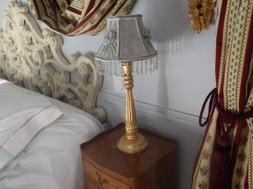 ブロワ Castel De La Comtesse Bed & Breakfast エクステリア 写真